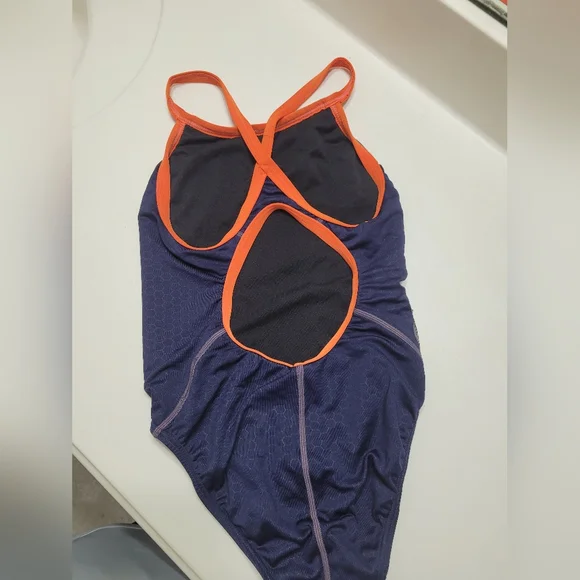 TYR hexa suit size 26 - Picture 2 of 3